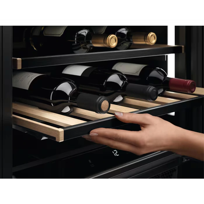AEG 5000 Wine cabinet 52 bottles