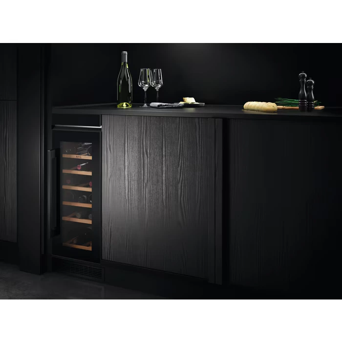 AEG 5000 Wine cooler 20 bottles